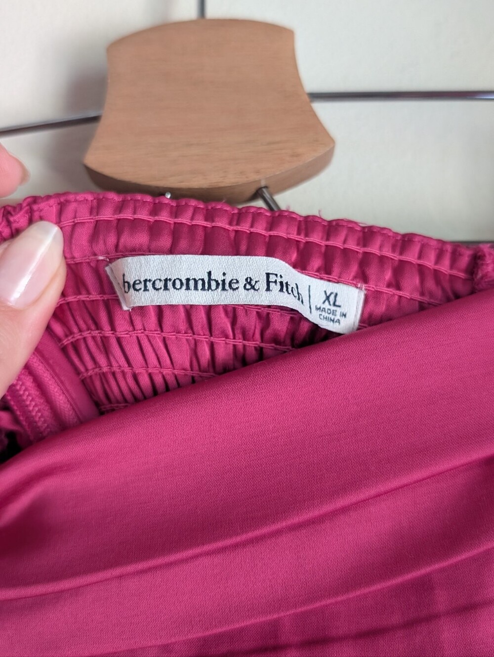 Abercrombie & Fitch Fuchsia Emerson Strapless Pleated Bodice Satin Midi Dress - Picture 2 of 4